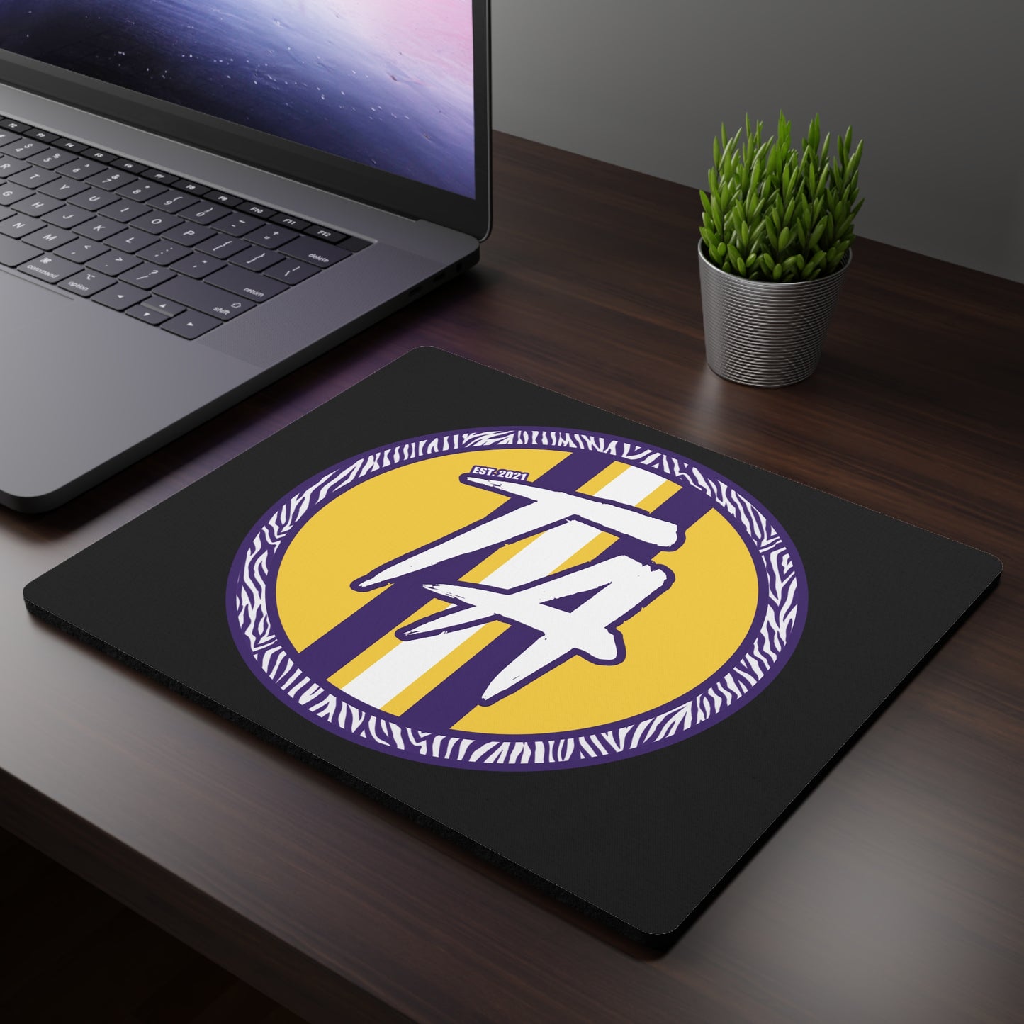 Black Rectangular Mouse Pad